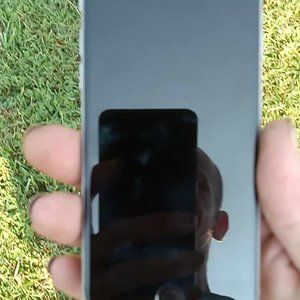 I phone se 3rd generation 64 gig